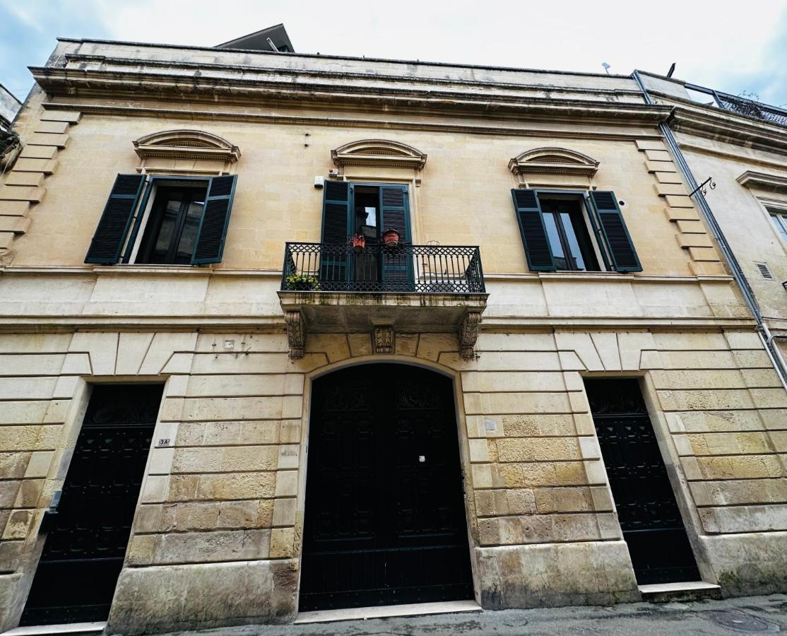 Elegante Appartamento Nel Cuore Del Barocco Lecce Exterior photo