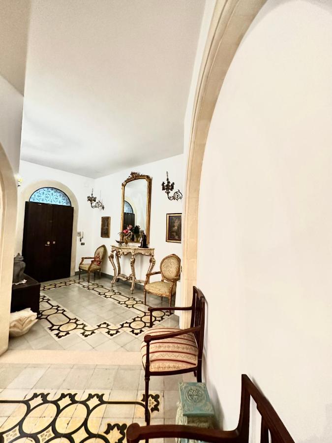 Elegante Appartamento Nel Cuore Del Barocco Lecce Exterior photo